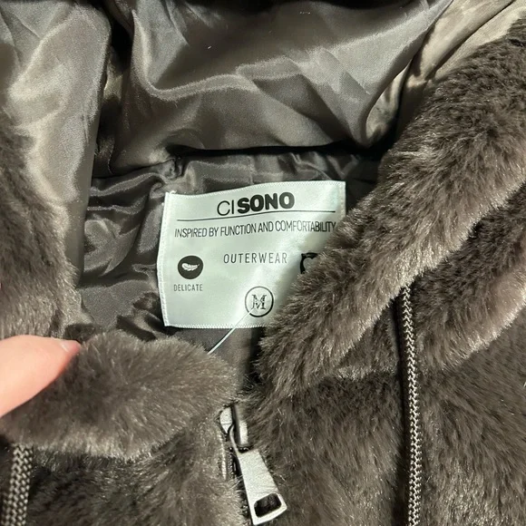 NWT Ci Sono Faux Fur Jacket - Picture 3 of 3
